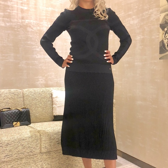 CHANEL silk runway dress F/W2019-20 Pre-Collection - Picture 1 of 4